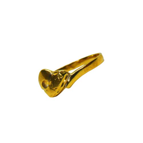 Tenyésztett gyöngyös arany gyűrű